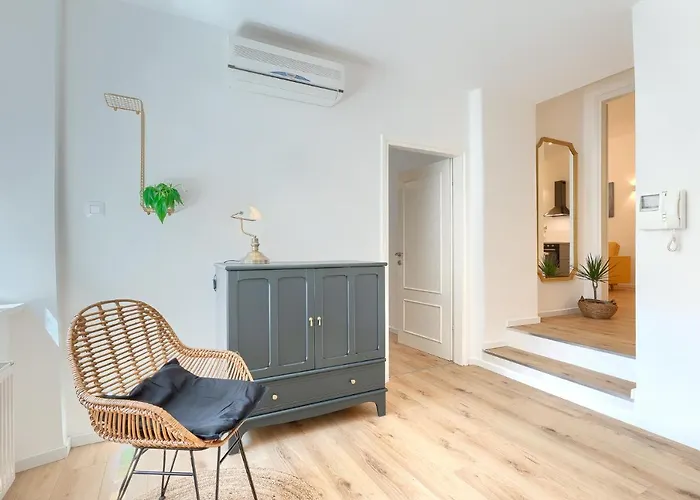 Calafati Apartment With Free Private Parking