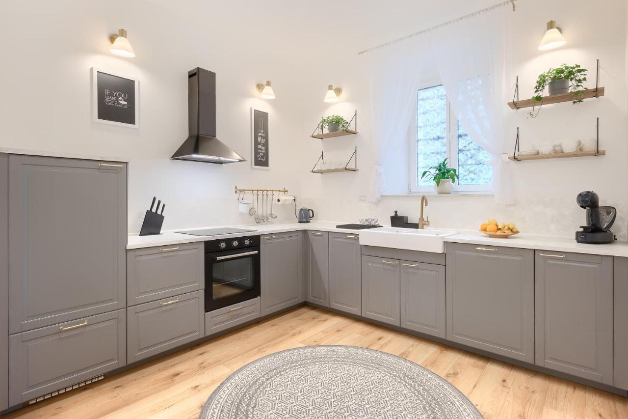 Apartament Calafati With Free Private Parking *